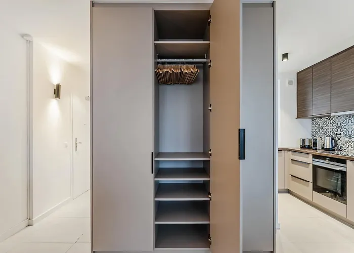 Modern Near Parc De Merl & Center Люксембург